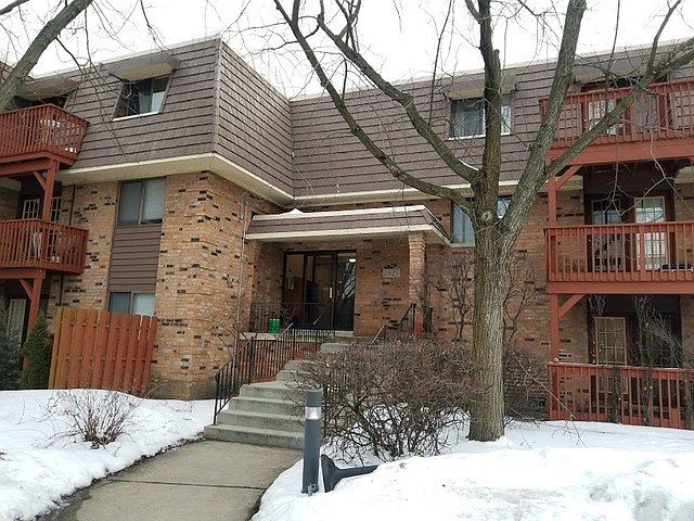 1st image of 1925 Tall Oaks Dr Unit 2706