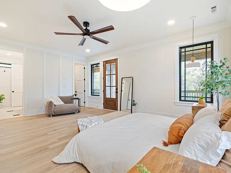 1240 Kenmore Pl — Photo 43