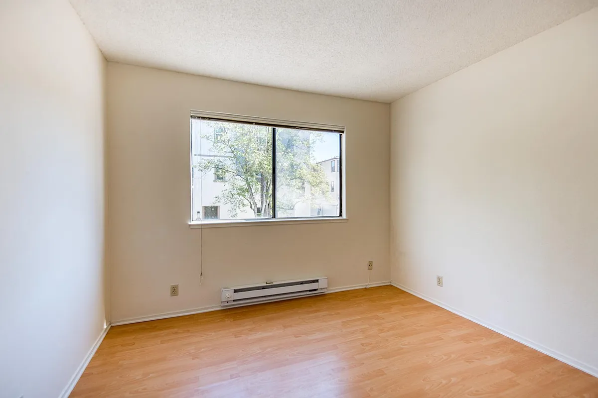 Building Photo - 958 Kiely Blvd
