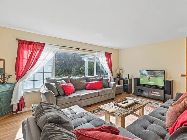 1875 Parkcrest Dr, Costa Mesa, CA 92627