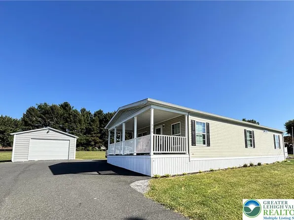 334 Old Topton Rd, Mertztown, PA 19539