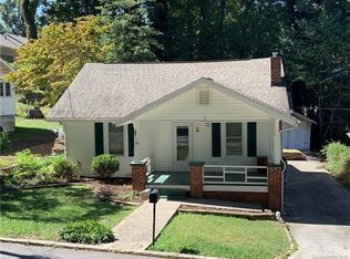 19 Oteen Park Pl, Asheville, NC 28805