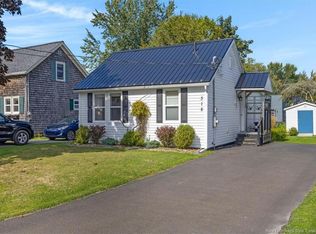 318 Parr St, Saint Andrews, NB E5B1M6