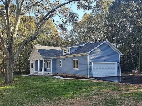 904 Cherry St, Pendleton, SC 29670