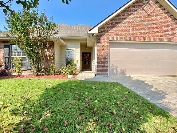 2nd image of 123 Tall Oaks Ln