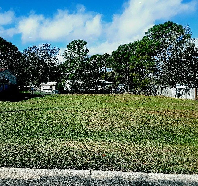 1st image of 4772 Cambridge Dr