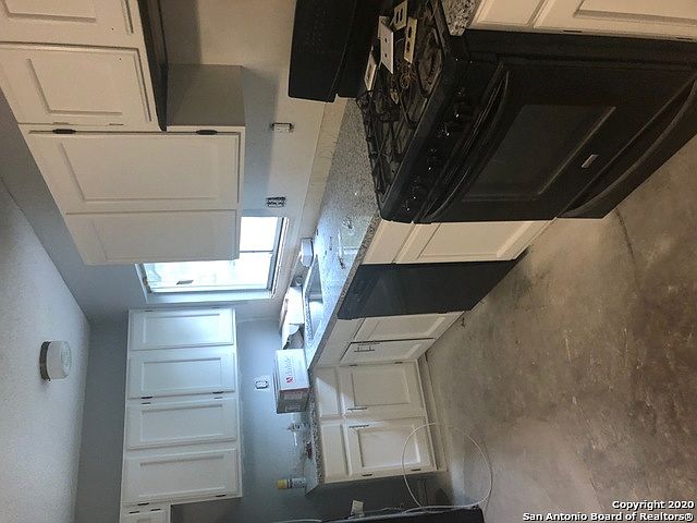 2nd image of 1021 Hickory Trail St