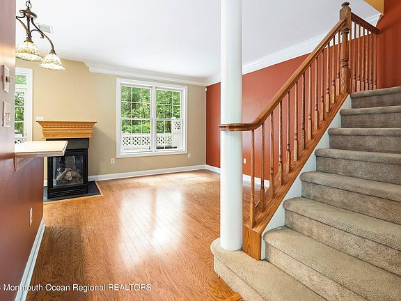 4th image of 25 Indigo Dr