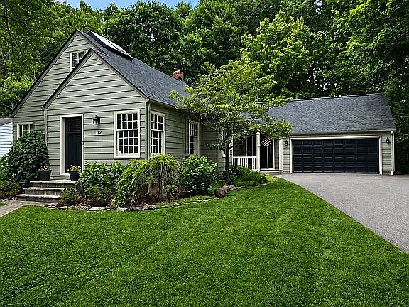 2nd image of 112 Laurel Rd
