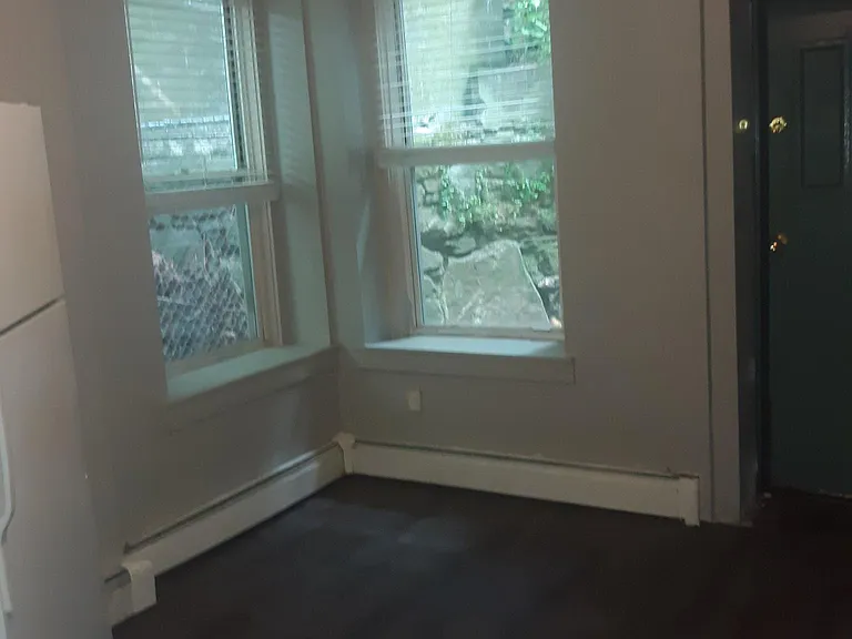 35 Washington St #3 — Photo 10