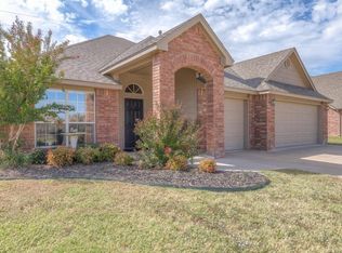9004 N 157th East Pl, Owasso, OK 74055