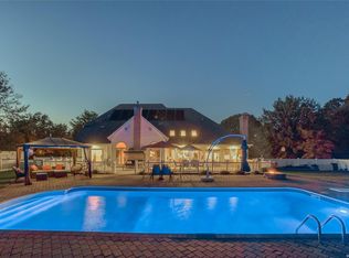 9 Shen Ct, Setauket, NY