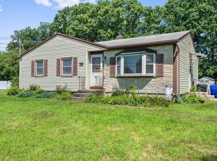 14 Sunbrier Rd, Springfield, MA 01129