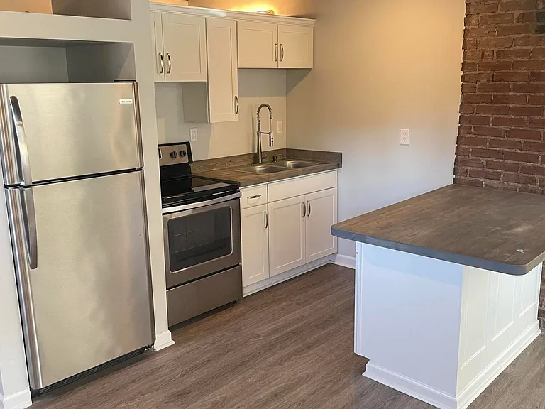 1212 Krieger St — Photo 6