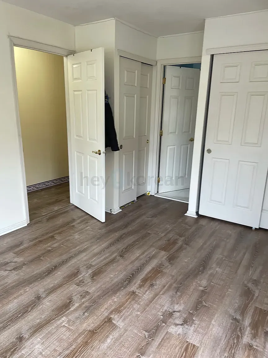 2 bed, 975 sqft, $2,949 — Photo 2