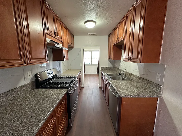 12776 Ross Ave — Photo 11