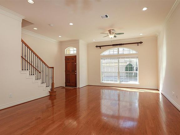 3rd image of 9013 Bayview Cove Dr