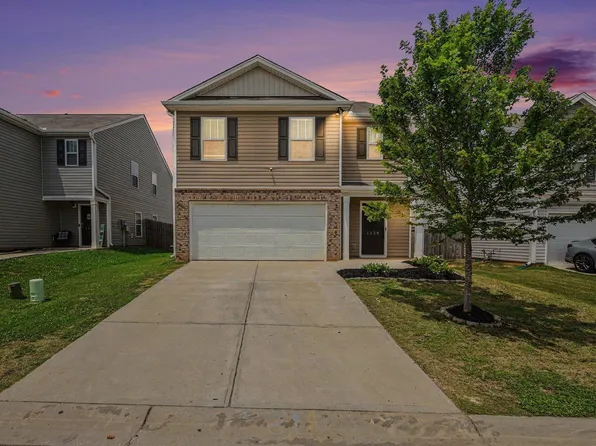 1328 Ledsham Ct, Greer, SC 29651