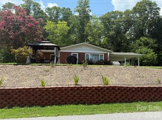 108 Scott St, Morganton, NC 28655