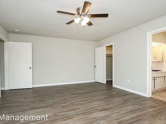 5th image of 5019 Westwood Dr
