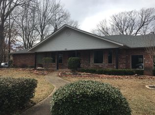 6523 Lakeview Dr, Texarkana, TX 75503