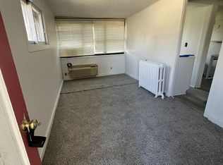 404 W 2nd St #5, Dixon, IL 61021
