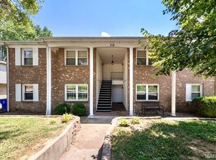 718 Village Ln, Newburgh, IN 47630