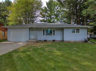 516 Bridgewater Ave, Chippewa Falls, WI 54729