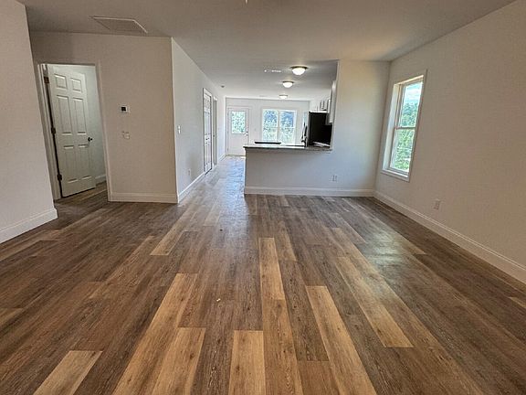2nd image of 230 Quinn Hill Ln