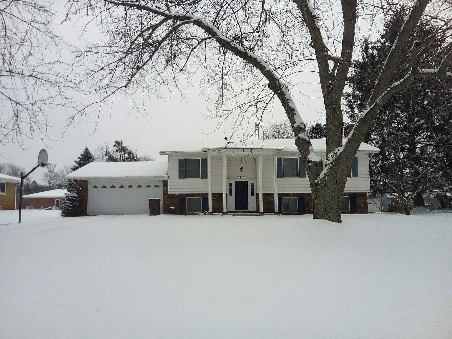 3415 Balmars Ave photo 1