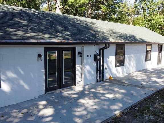 2nd image of 2813 Easton Rd