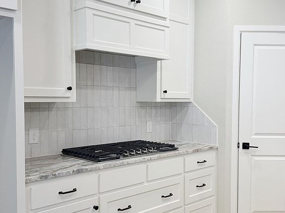 5th image of 1308 Porterfield Rd