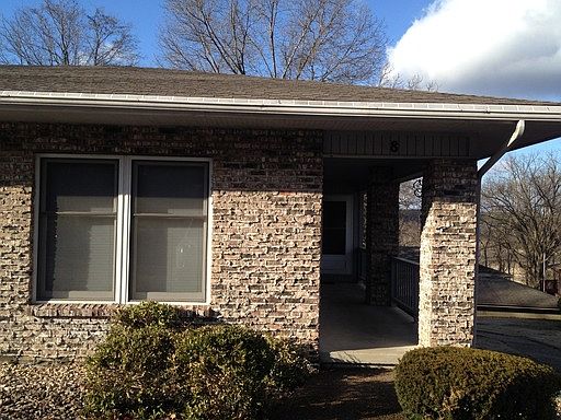 1st image of 8 Chandler Ln