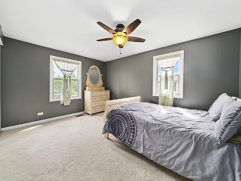 1011 Talltree Ter — Photo 15