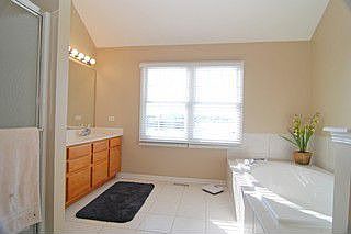 2nd image of 805 Fairfield Way