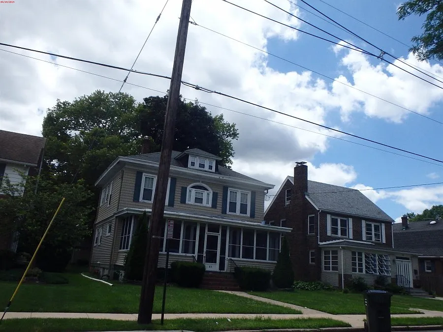 83 Church St photo 1