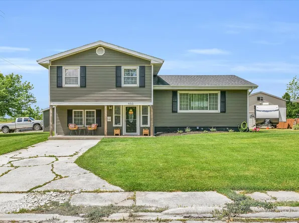 450 John St, Paxton, IL 60957