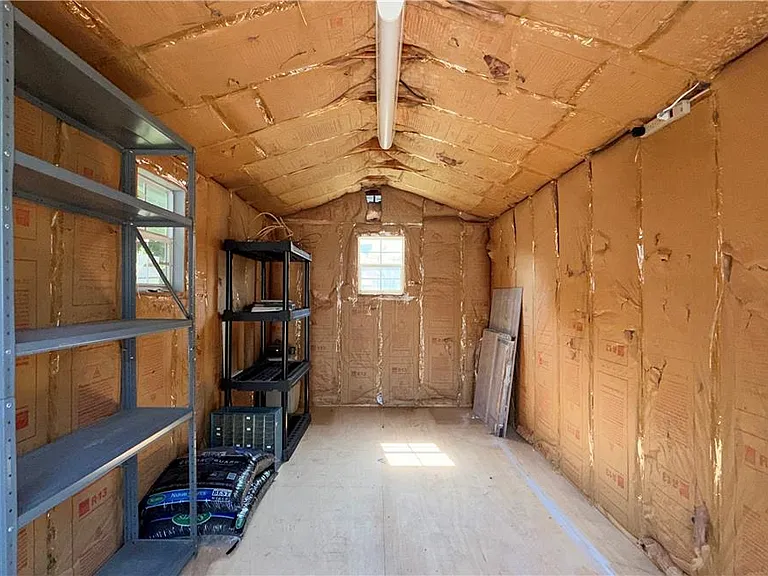 49 Seyfried Ave — Photo 52