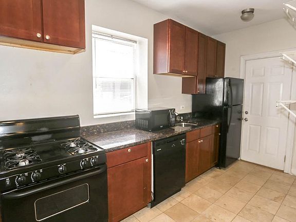 2nd image of 3918 N Pine Grove Ave #1F