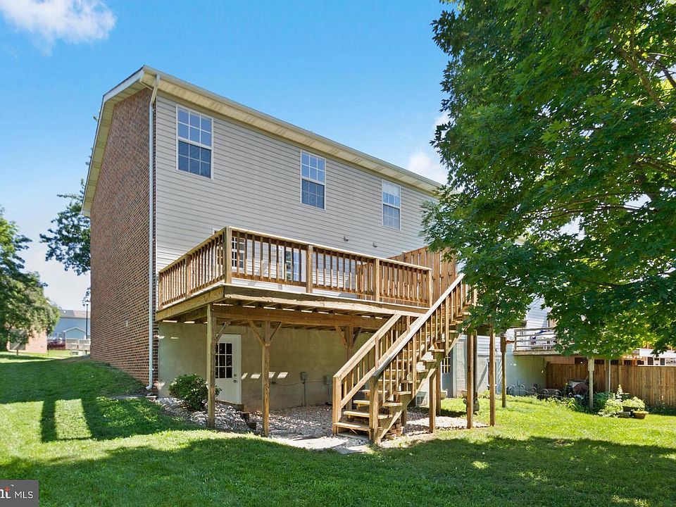 2nd image of 119 Waterford Ln
