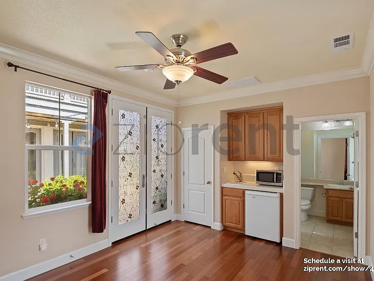 130 Avalon Ct #1 — Photo 9