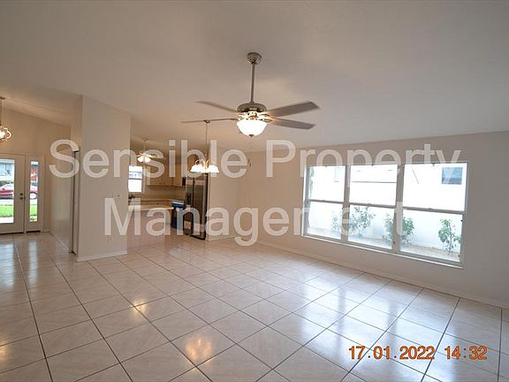 4th image of 773 27th Ave N