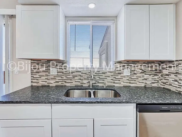 3066 Starlight Cir — Photo 11