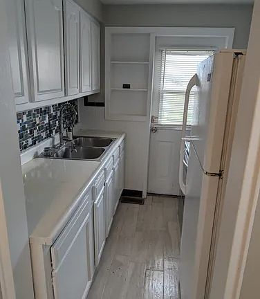 5th image of 1821 Crest Hill Ave