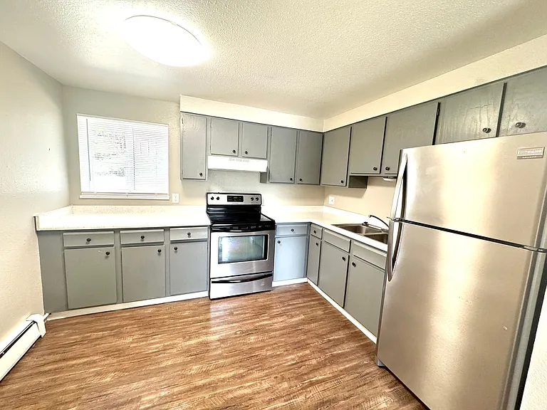 2890 Montebello Dr. W — Photo 3