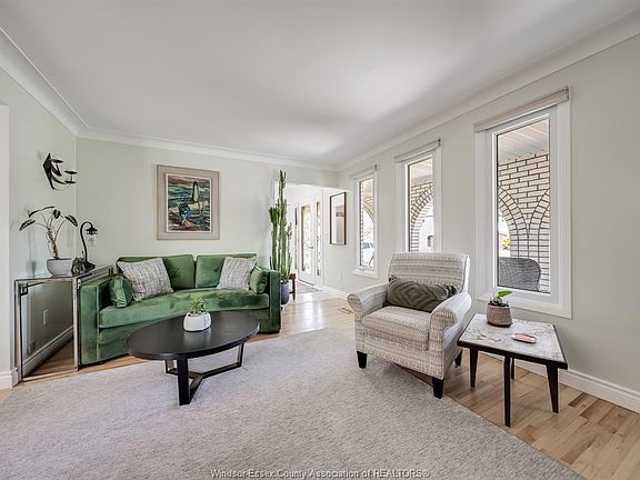 5th image of 109 Centennial Dr