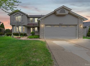 54860 Pimenta Dr, Macomb, MI 48042