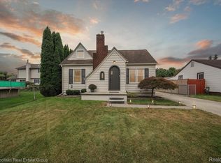 3156 Waukegan St, Auburn Hills, MI 48326