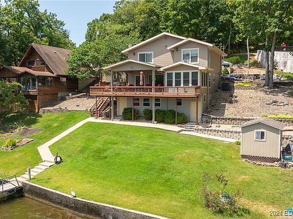 2nd image of 2380 Ozark Isle Dr
