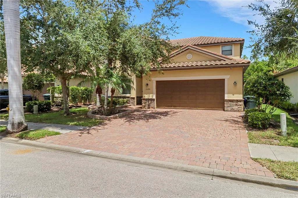 4 bed, 3.0 bath, 2606 sqft, $3,500 — Photo 3